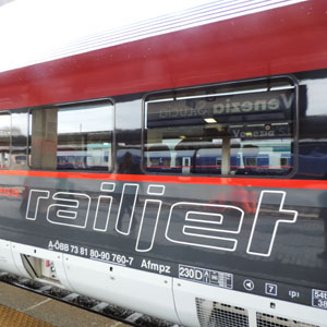 Un treno rosso per Vienna